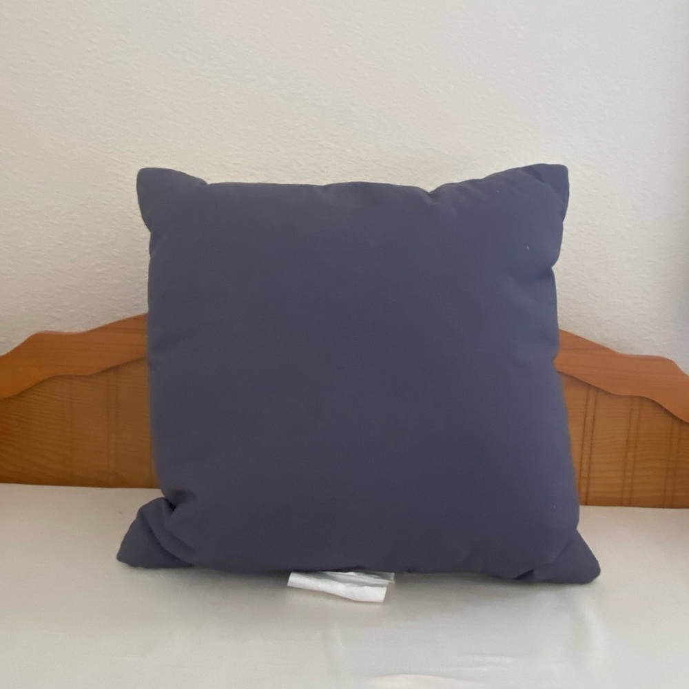 Target throw pillow - Picture 2 of 4